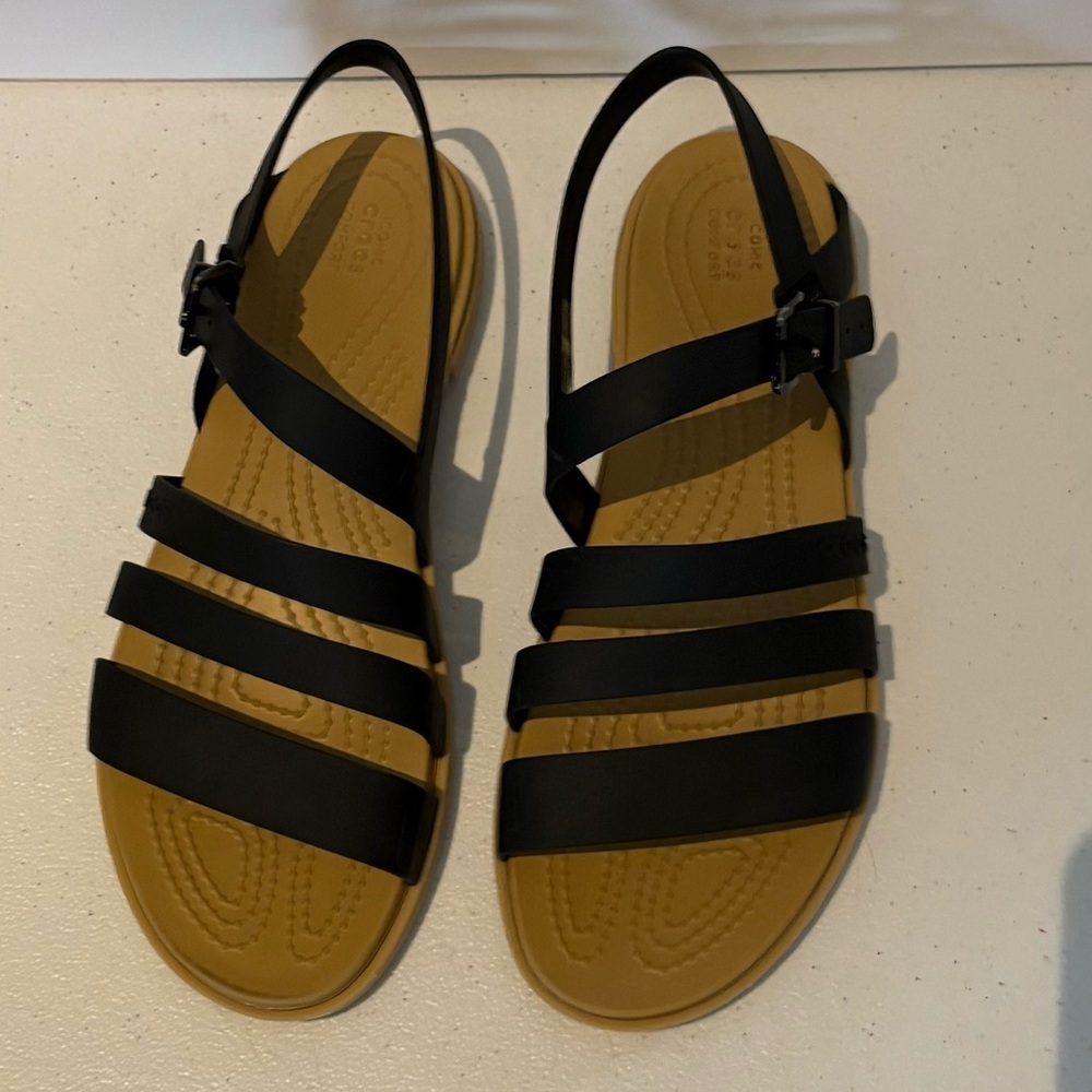 Crocs Tulum black strappy sandals